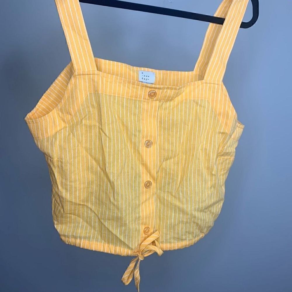 A new day large orange white crop top NWT (J1) - Picture 7 of 7